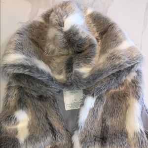 Aeropostale faux fur Vest